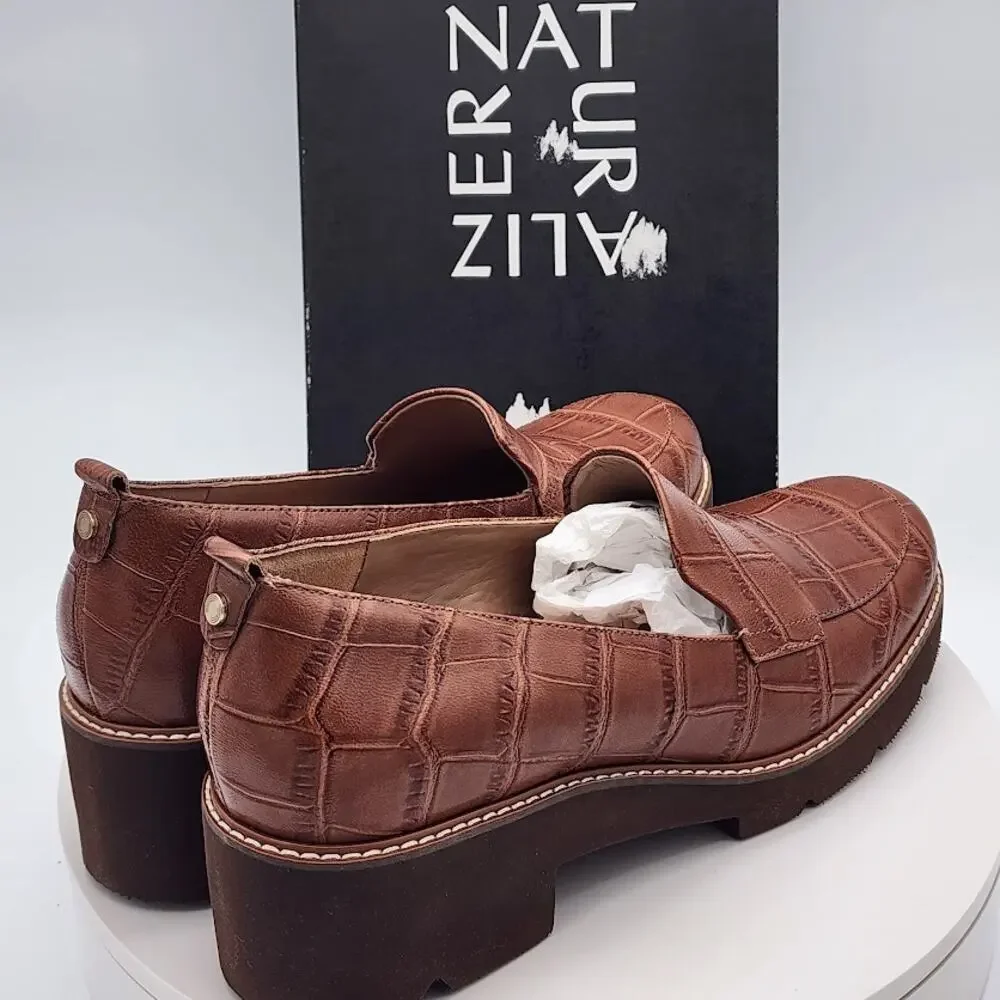 NEW Naturalizer Darry English Tea Croc Embossed Leather Loafers Women's Size 12M